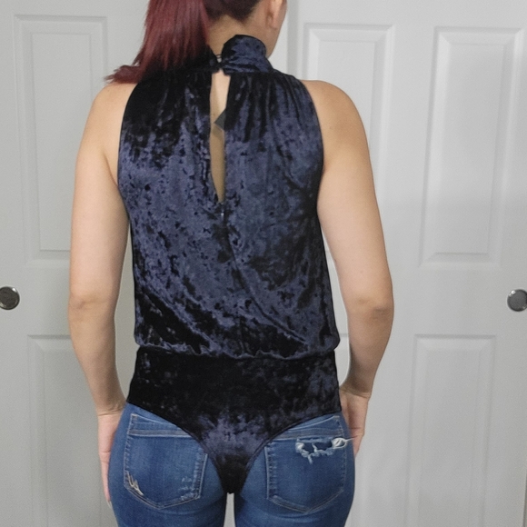 Central Park West Ocean Drive Velvet Keyhole Bodysuit/ S. - Picture 3 of 10